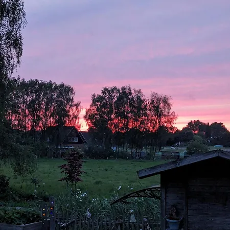 Im Gruenen Mit Terrasse, Garten Und Vielem Mehr Lejlighed