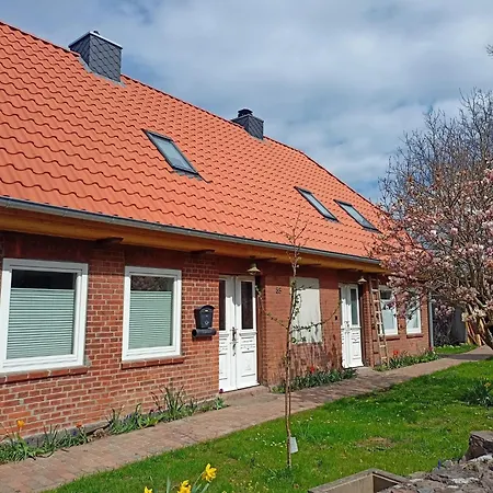 Im Gruenen Mit Terrasse, Garten Und Vielem Mehr Lejlighed